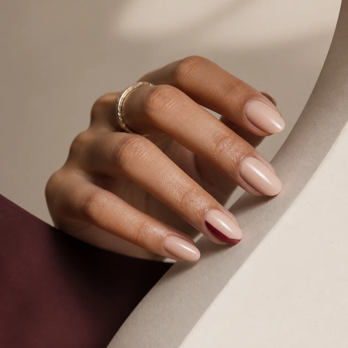 Nails services at DeGLAMO